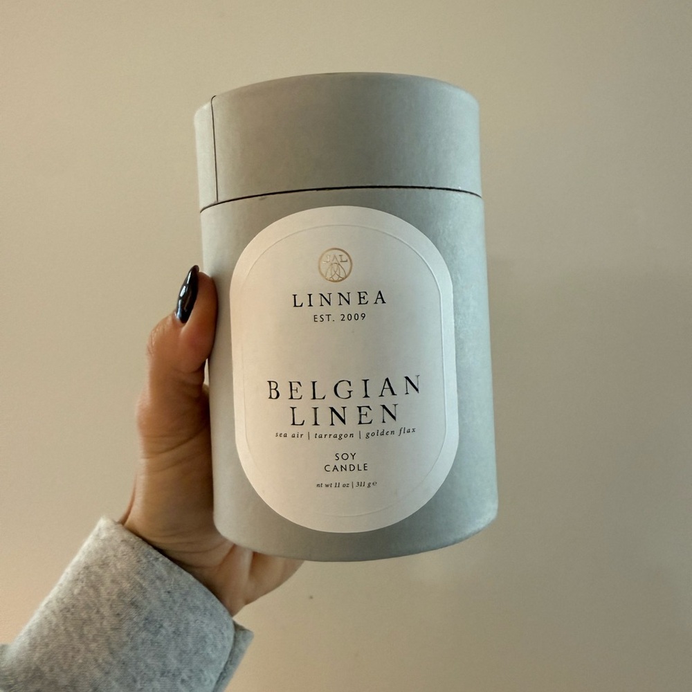 Anthropologie Linnea Belgian Linen Soy Candle